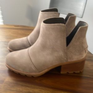 Sorel suede booties